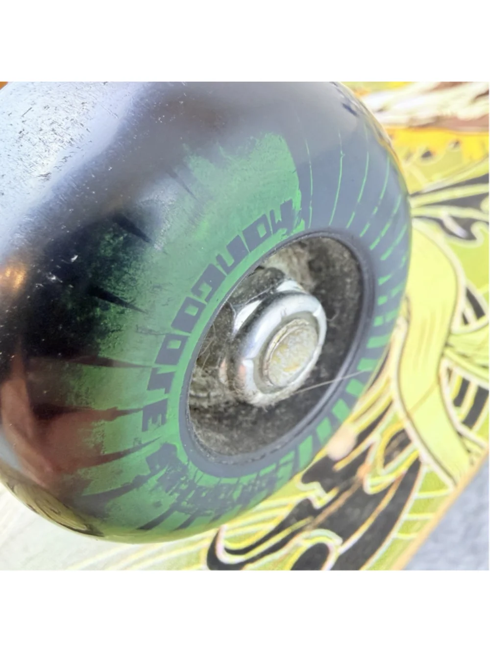 MONGOOSE Sabertooth Tiger Skull Double Kick Skateboard 30” Complete Green